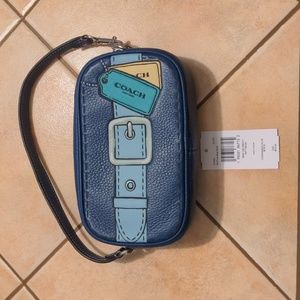 NWT Coach Jamie Wristlet With Trompe L'oeil Print CH363